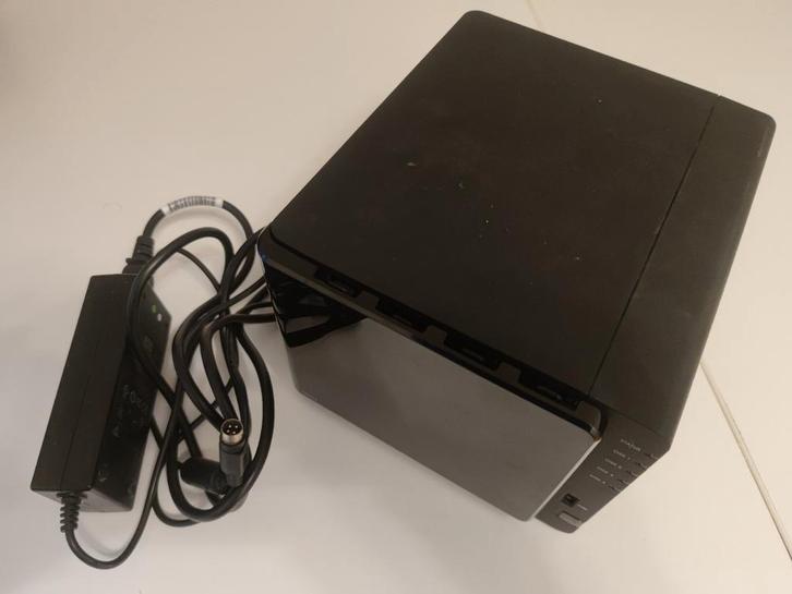 Synology DS414 NAS + 2x 4TB WD Red (WD40EFRX), Computers en Software, NAS, Gebruikt, Ophalen of Verzenden