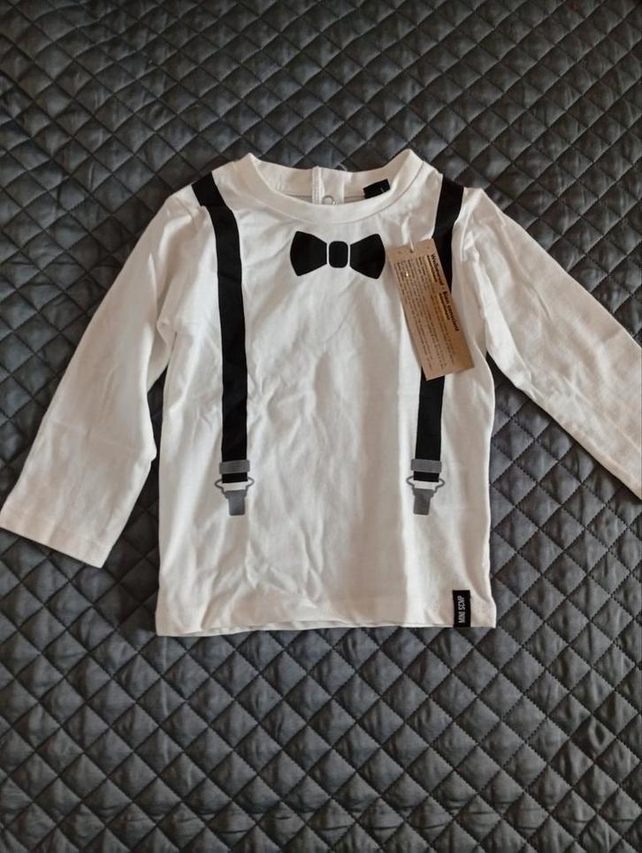 Mini - Longsleeve met bretels en vlinderdas - Maat 74, Kinderen en Baby's, Babykleding | Maat 74, Nieuw, Jongetje, Shirtje of Longsleeve