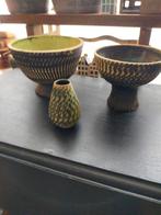 Vintage bloempotten op voet en vaasje, Verzamelen, Retro, Ophalen, Huis en Inrichting