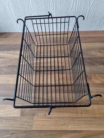 Zwarte boodschappen mandje voor rollator met haken beschikbaar voor biedingen