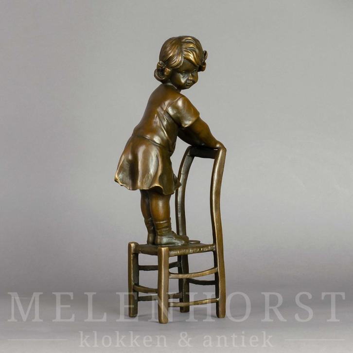 Bronzen beeld kleutermeisje/ kind, Antiek en Kunst, Kunst | Beelden en Houtsnijwerken, Ophalen of Verzenden