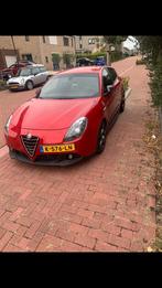 Alfa Romeo Alfa-romeo 2014 Rood, Auto's, 65 €/maand, 4 cilinders, Particulier, 1000 kg