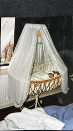 Rotan brocante wieg uit t jaar 1967, Ophalen, Zo goed als nieuw, Wieg