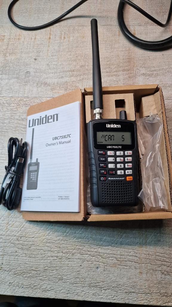Uniden | UBC75XLTC, Telecommunicatie, Scanners, Zo goed als nieuw, 500 kanalen of meer, Draagbaar, Ophalen