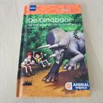 De dinobaai De stormloop van de triceratopsen, Ophalen of Verzenden, Zo goed als nieuw