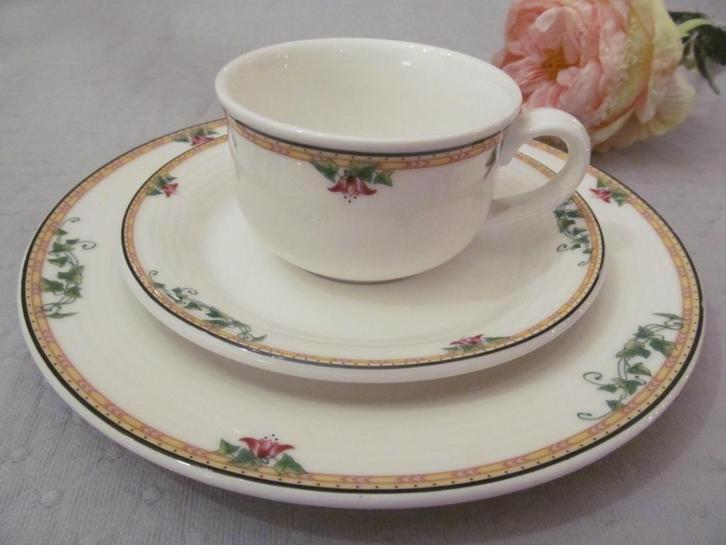 Villeroy & Boch Kop en Schotel + Bord Hedra + Bloem, Huis en Inrichting, Keuken | Servies, Zo goed als nieuw, Kop(pen) en/of Schotel(s)