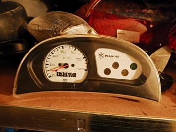 Piaggio zip sp98 sp1 mk1 sp 98 teller orgineel werkend ! beschikbaar voor biedingen