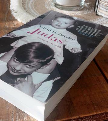 Boek van Astrid Holleeder - Judas beschikbaar voor biedingen