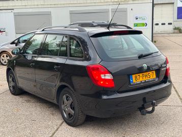 Skoda Fabia 1.2 TDI 55KW Combi 2011 Zwart beschikbaar voor biedingen