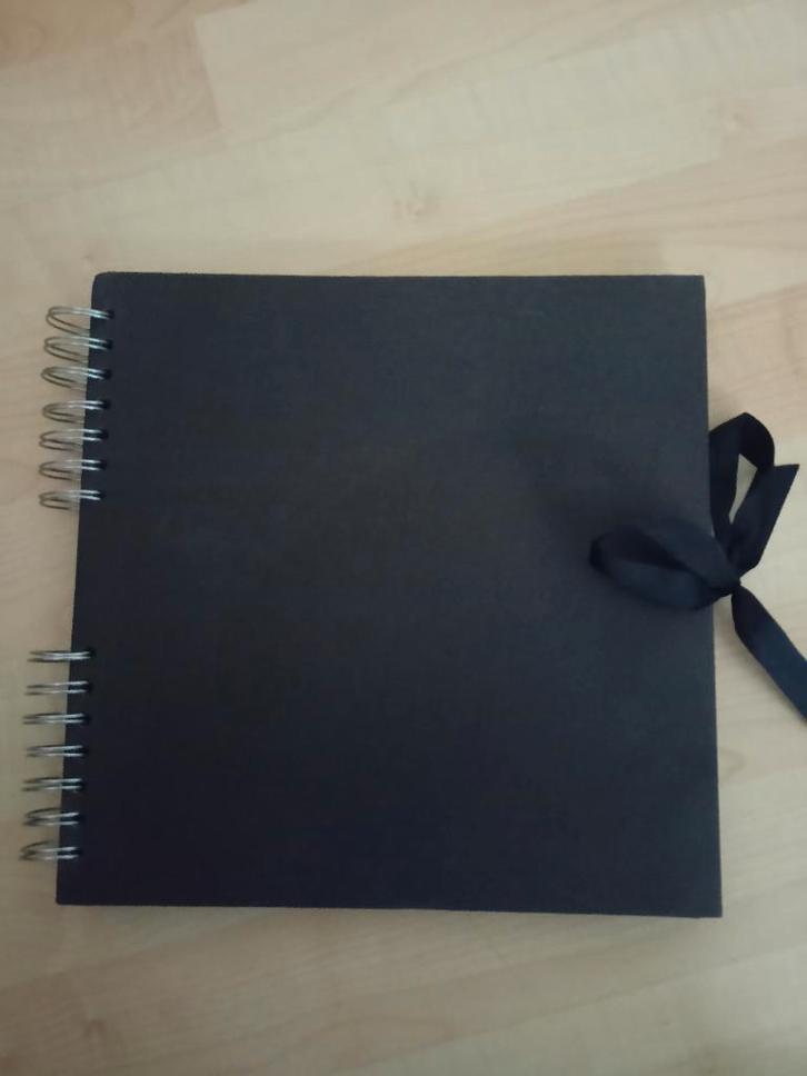 Plakboek-Scrapbook-Fotoboek Zwart klein, Audio, Tv en Foto, Fotoalbums en Accessoires, Nieuw, Ophalen of Verzenden