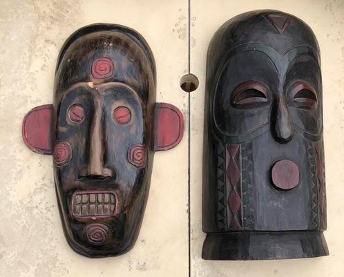 Twee Indonesische maskers, Antiek en Kunst, Kunst | Niet-Westerse kunst, Ophalen of Verzenden