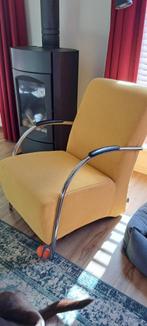 Gele fauteuil van WOOOD zoekt nieuw huis, Huis en Inrichting, Fauteuils, Ophalen, Gebruikt, 75 tot 100 cm, Metaal