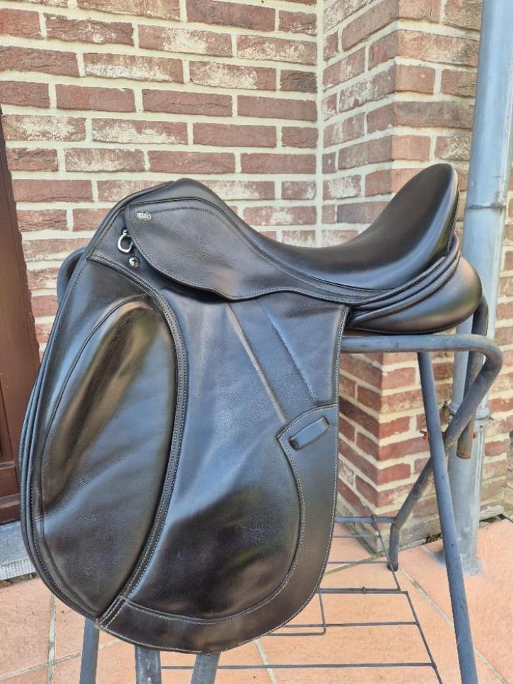 PDS Carl Hester 18' + Childeric DSC 17.5 dressuurzadel, Dieren en Toebehoren, Paarden en Pony's | Zadels, Gebruikt, Dressuur, Ophalen of Verzenden