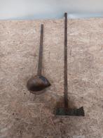 Oude ijzeren gieterij gereedschap kroes haard opgietlepel, Ophalen of Verzenden