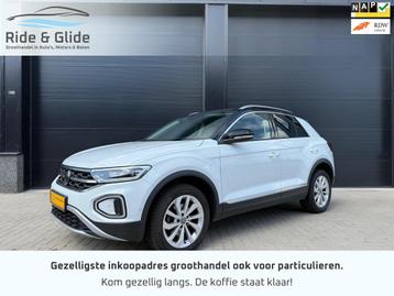 Volkswagen T-Roc 2023 1.5 TSI Style 150pk IQ leer/alcantara  beschikbaar voor biedingen