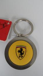 Ferrari sportwagen sleutelhanger, Verzamelen, Verzenden, Zo goed als nieuw, Auto's