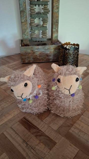 Lama Alpaca sloffen Thu!s Mt 36 beschikbaar voor biedingen