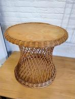 Vintage rotan/rieten tafeltje, Ophalen, Huis en Inrichting