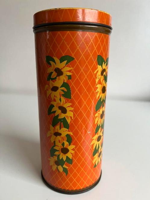 Vintage Verkade Biscuit Oranje Blik met Zonnebloemen 60’s, Verzamelen, Blikken, Gebruikt, Koek(jes), Verkade, Ophalen of Verzenden