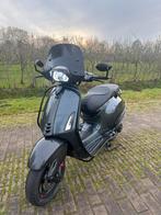 Vespa sprint e4 50cc 2018, Fietsen en Brommers, Scooters | Vespa, Ophalen, Vespa S, Zo goed als nieuw, Benzine