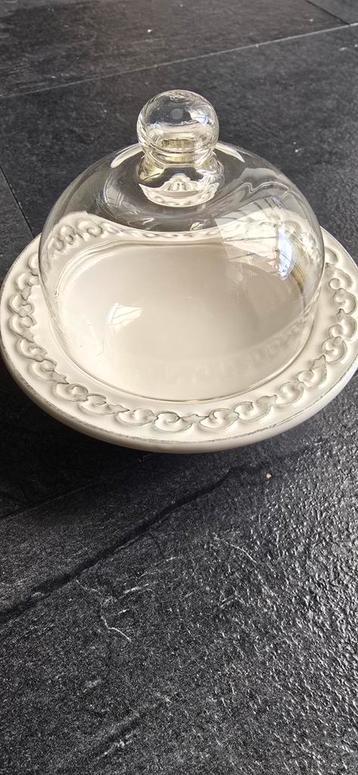 Vintage Botervloot met Glazen Deksel beschikbaar voor biedingen