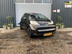 Peugeot 107 1.0-12V Urban Move, Voorwielaandrijving, Stof, Gebruikt, Zwart