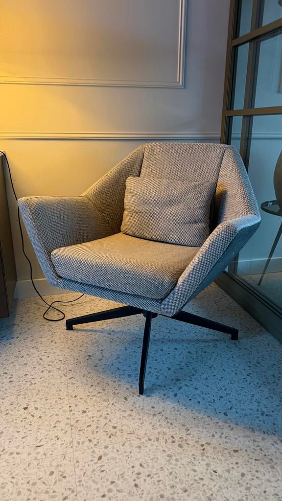 Zuiver Fauteuil met Draaibaar Onderstel - Zwart, Huis en Inrichting, Fauteuils, Ophalen, Zo goed als nieuw, Metaal, 75 tot 100 cm