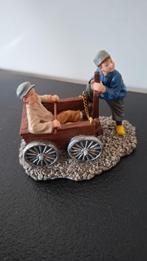 Luville Children with playingcar 601576 uit 2007 Kerstdorp, Diversen, Kerst, Ophalen of Verzenden, Zo goed als nieuw