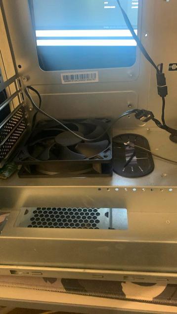 MSI GAMING CASE beschikbaar voor biedingen