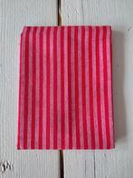 Prachtige streepstof in rood - geweven, Hobby en Vrije tijd, Stoffen en Lappen, Nieuw, Ophalen of Verzenden, 30 tot 120 cm, Katoen
