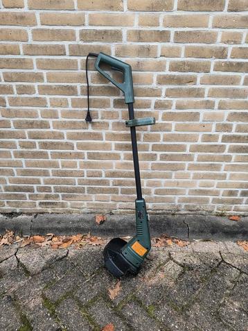 Black & Decker bosmaaier beschikbaar voor biedingen