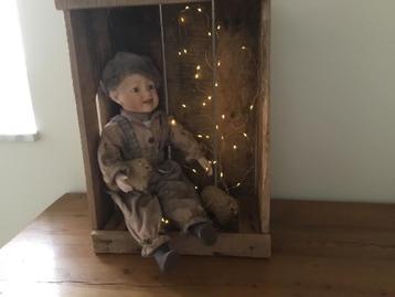 Stoer en sober/oude poppen/wattenpopje/shabby pop beschikbaar voor biedingen