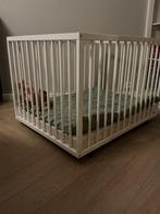 Witte box op wieltjes, Kinderen en Baby's, Boxen, Ophalen, Gebruikt, Vierkant, In hoogte verstelbaar