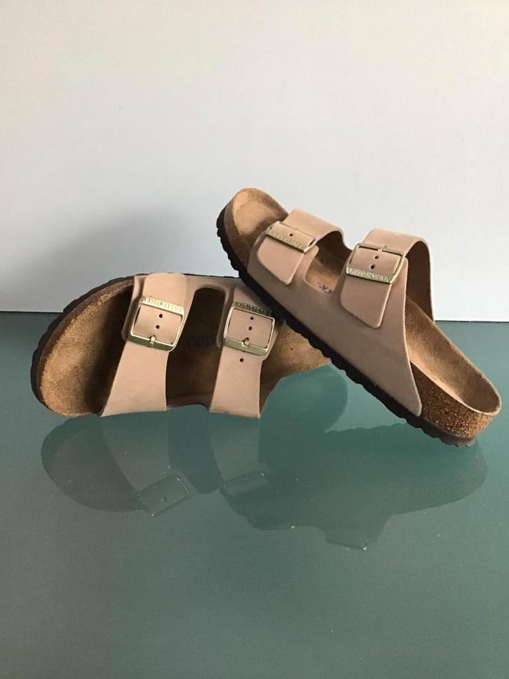 GRATIS VERZENDEN | BIRKENSTOCK Nieuwe beige slippers 40, Kleding | Dames, Schoenen, Nieuw, Slippers, Beige, Verzenden