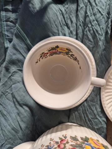 Wedgewood thee/koffie servies  beschikbaar voor biedingen