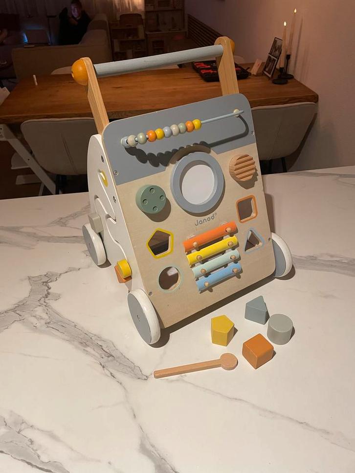 Janod Loopwagentje - Leerzaam & Leuk!, Kinderen en Baby's, Speelgoed | Houten speelgoed, Zo goed als nieuw, Ophalen