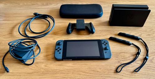 Nintendo Switch + Original accessories/Case + 128GB MicroSD, Spelcomputers en Games, Spelcomputers | Nintendo Switch, Gebruikt