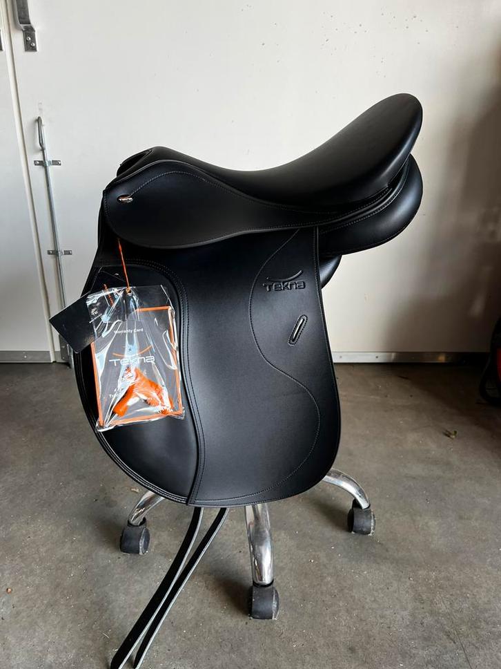 Diverse zadels o.a. Schutte, kentaur en Thorowgood, Dieren en Toebehoren, Paarden en Pony's | Zadels, Zo goed als nieuw, Dressuur