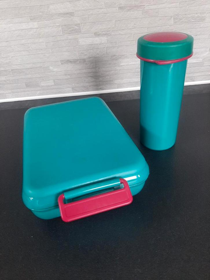 Tupperware lunchbox met tumbo drinkbeker 375ml setprijs, Huis en Inrichting, Keuken | Tupperware, Gebruikt, Beker of Kan, Groen