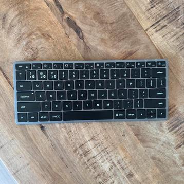 Satechi X1 Slim Bluetooth Toetsenbord/Keyboard beschikbaar voor biedingen