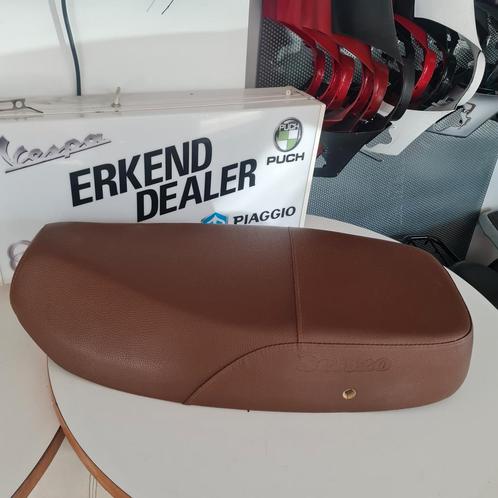 Senzo rivalux buddyseat zadel bruin NIEUW agm vx btc riva, Motoren, Tuning en Styling, Verzenden
