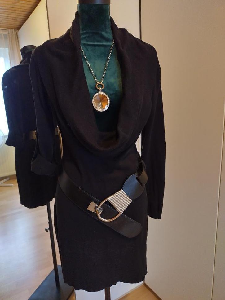 Te koop aangeboden: Zeer mooie dames trui/tuniek met riem , Kleding | Dames, Truien en Vesten, Zo goed als nieuw, Maat 38/40 (M)