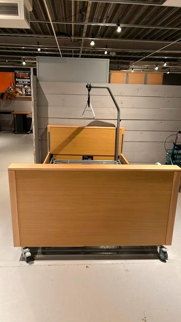 Zorgbed 120x200 beschikbaar voor biedingen