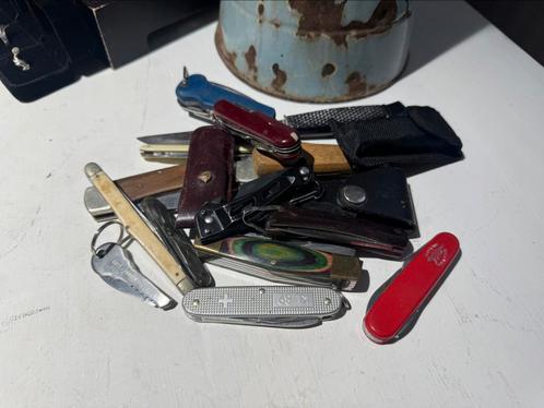 Lot diverse zakmessen ( 17 stuks ), Caravans en Kamperen, Kampeergereedschap, Gebruikt, Ophalen of Verzenden