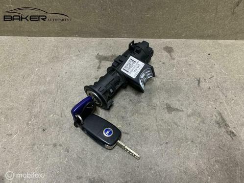 Contactslot + sleutel Fiat Panda II ('03-'11) 61027500, Auto-onderdelen, Klein materiaal, Fiat, Gebruikt, Ophalen of Verzenden