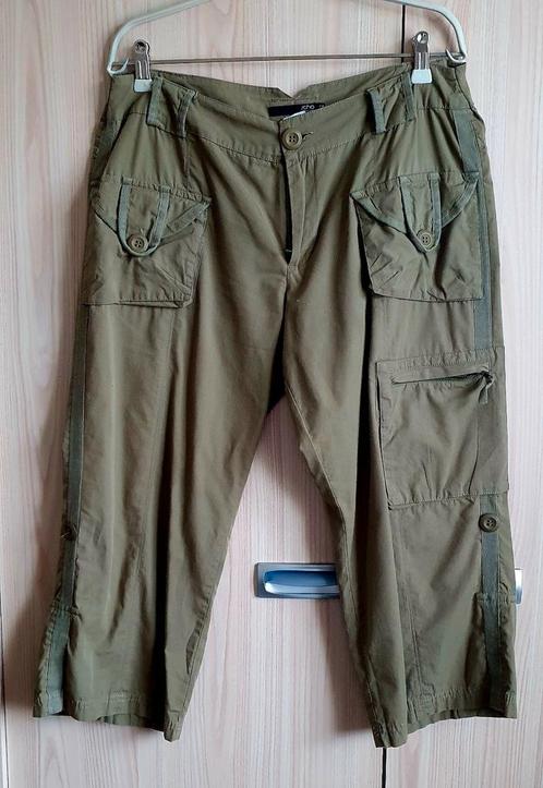 Groene 3-kwart broek, maat 42, Kleding | Dames, Broeken en Pantalons, Zo goed als nieuw, Maat 42/44 (L), Groen, Driekwart, Ophalen of Verzenden