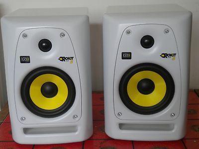 Twee KRK Rokit 5 RP 5  speakers 4 6 7 8 white wit rp5 set, Audio, Tv en Foto, Luidsprekers, Zo goed als nieuw, Front, Rear of Stereo speakers