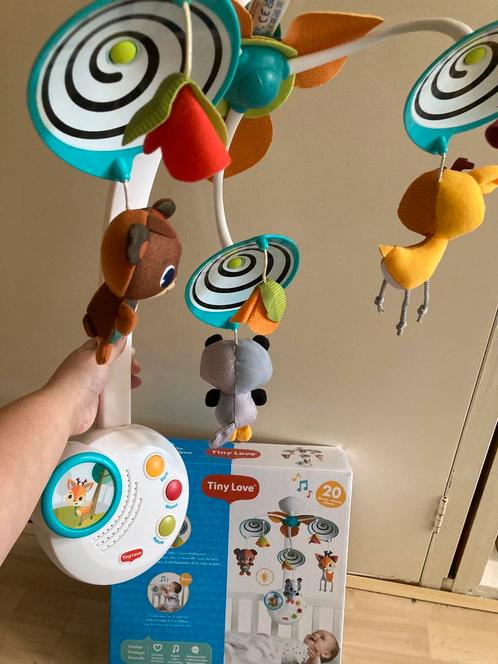 Tiny Love Boxmobiel - Zo Goed Als Nieuw, Kinderen en Baby's, Speelgoed | Babyspeelgoed, Zo goed als nieuw, Mobiel, Met licht, Ophalen of Verzenden