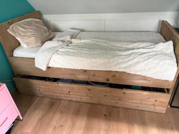 Houten Eenpersoonsbed met Opbergruimte beschikbaar voor biedingen