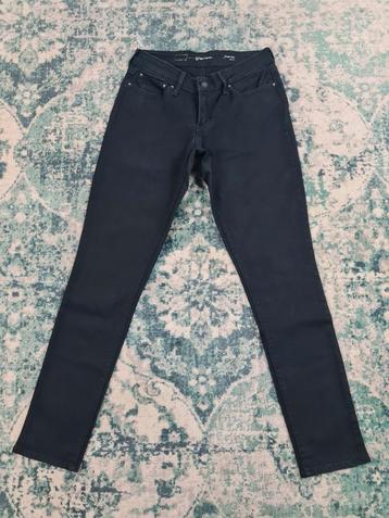 Levi's Modern Rise Skinny W29 L32 WMN Tulsi2932 Zwart

 beschikbaar voor biedingen